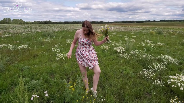 Blonde Horny In Nature And Fingering In The Field