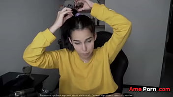 Spanish Streamer Flashing Her Boobs