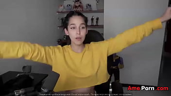 Spanish Streamer Flashing Her Boobs