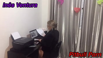 A Secretaria Da Minha Empresa Pediu Aumento De Sal&aacute_rio Teve Q Passar No Teste Do Sof&aacute_ Almento De Sal&aacute_rio Mau Ela Sabia Q A Camera Da Empresa Estava Ligada &eacute_ Filmou Tudo  In&ecirc_s Ventura Pitbull Porn Samuka Ventura