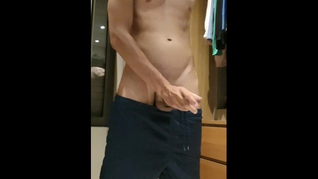 Moaning Straight Teen/Twink Unloading Huge Cumshot On Mirror For First Time (Big Dick)