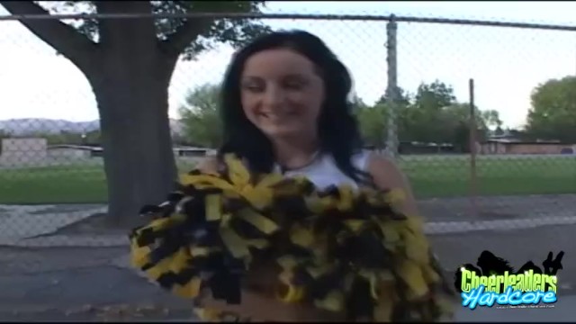 Cheerleader Melissa Matthews Strips For Popsicles