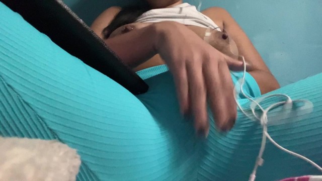 ADDICTED TO MASTURBATING🥵a Huge Orgasm In Her Yoga Pants💦