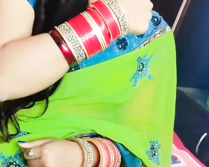 Indian Hot Bhabhi Ki Penty Khol Kar Gad Mari